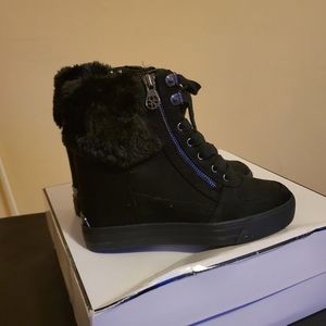 Women's Guess boots 7 M